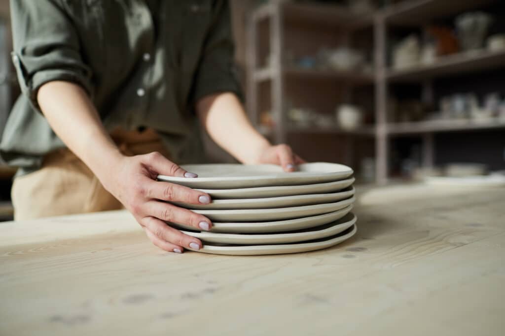 best way to pack plates for moving | Conroy Removals